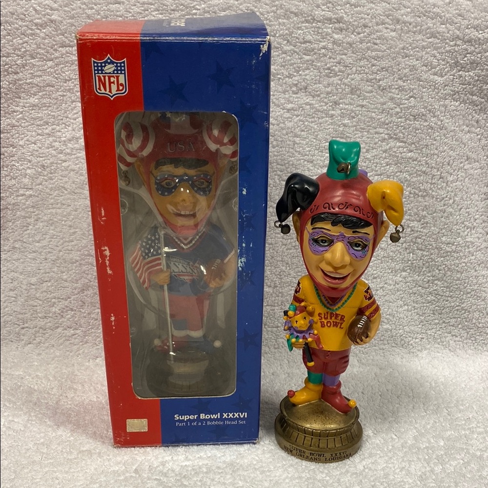Forever collectibles NFL Super Bowl New Orleans XXXVI Jester Figurines